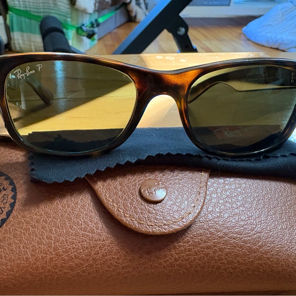 Ray-Ban New Wayfarer Tortoise Shell Sunglasses